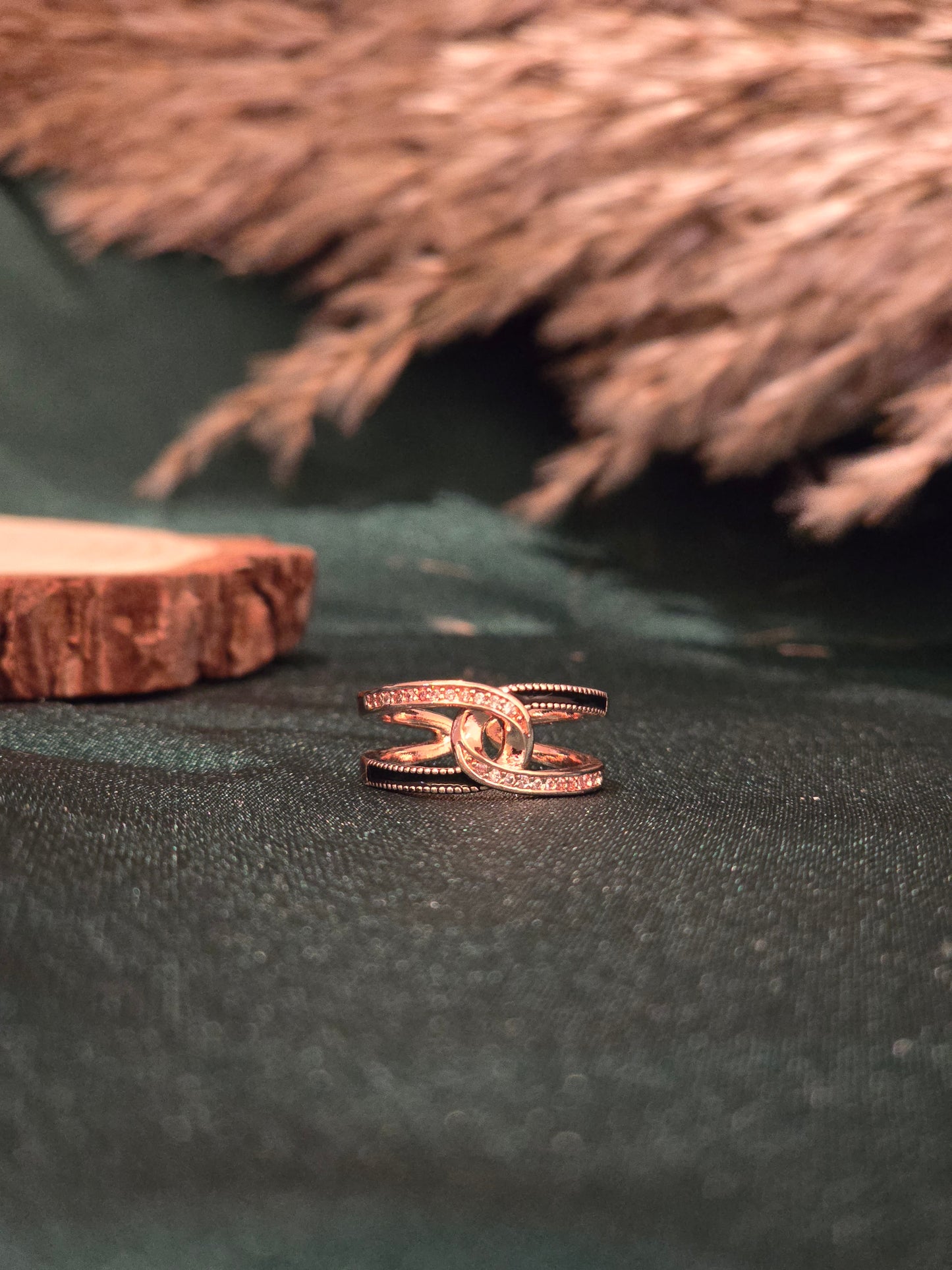 Rose Noir Ring Jewellery - 0076