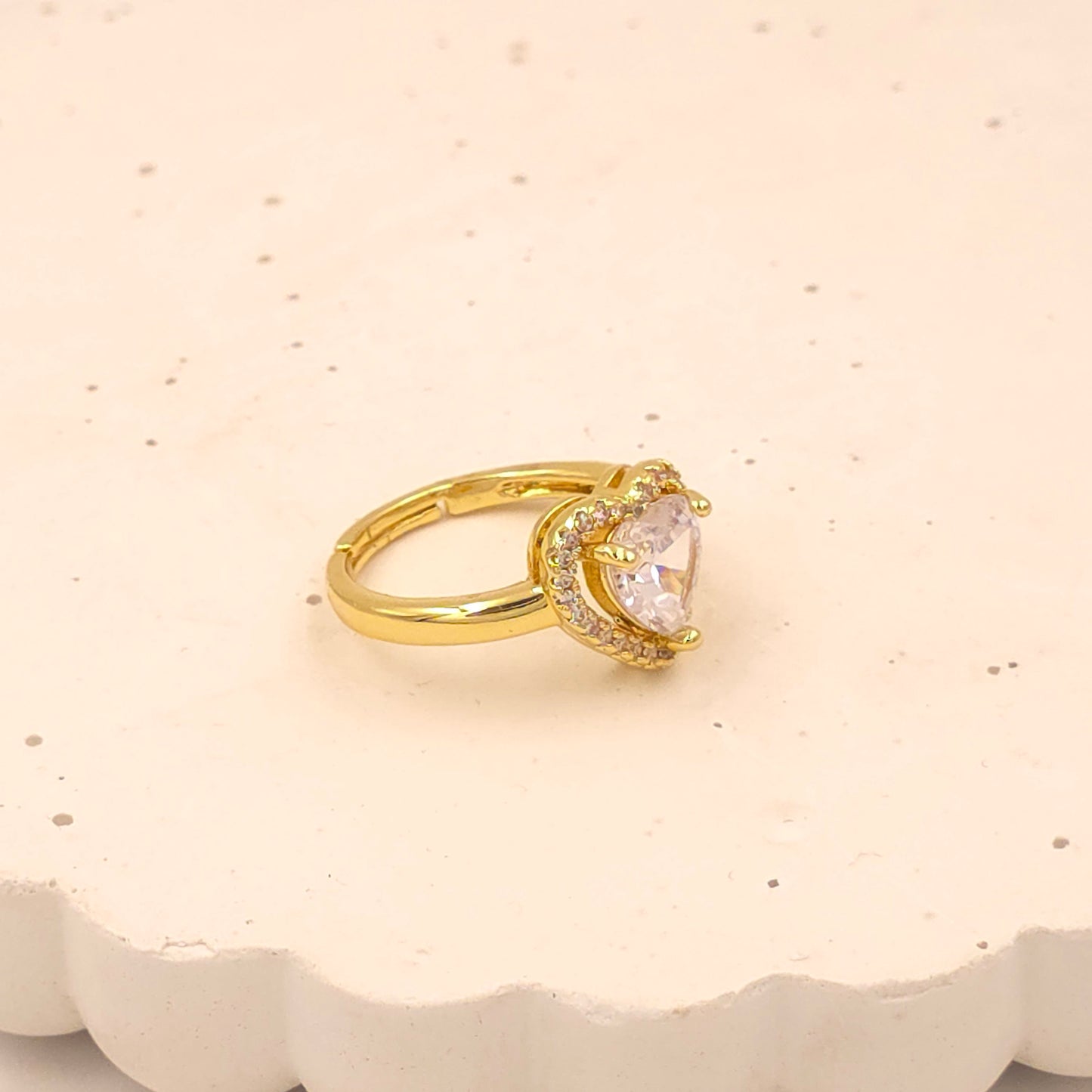 AR001 - Majestic Heartstone Ring