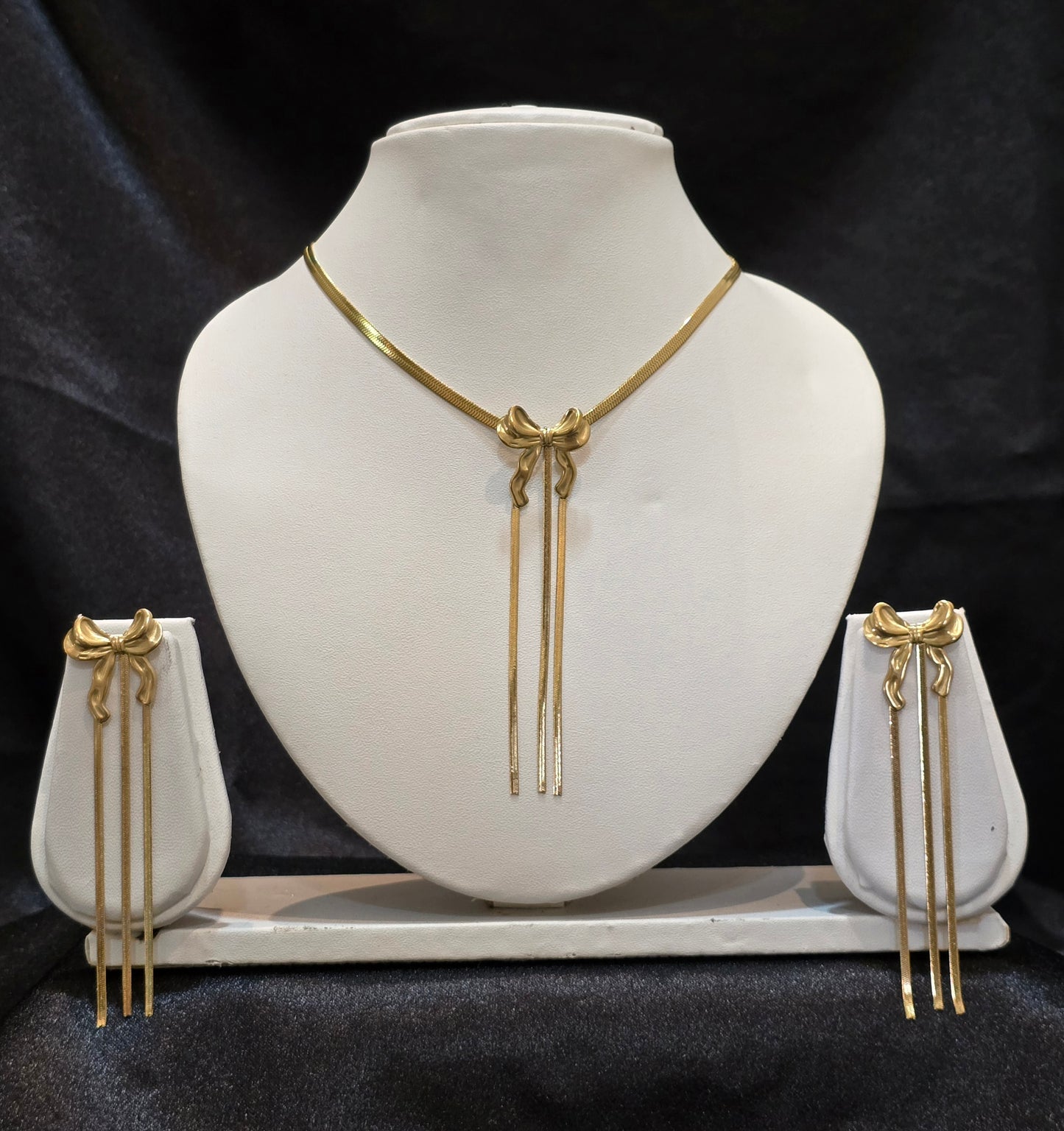 Silken Bow Necklace Set Jewellery - 0099