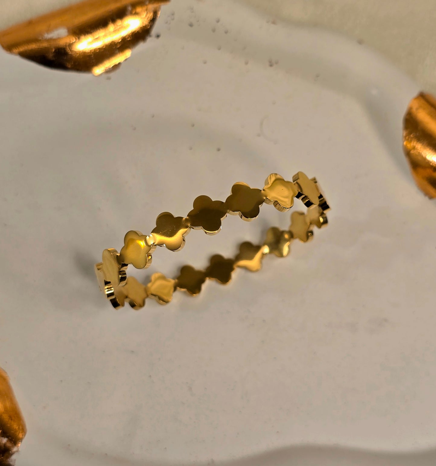 Golden Clove Band Bracelet Jewellery - 0131