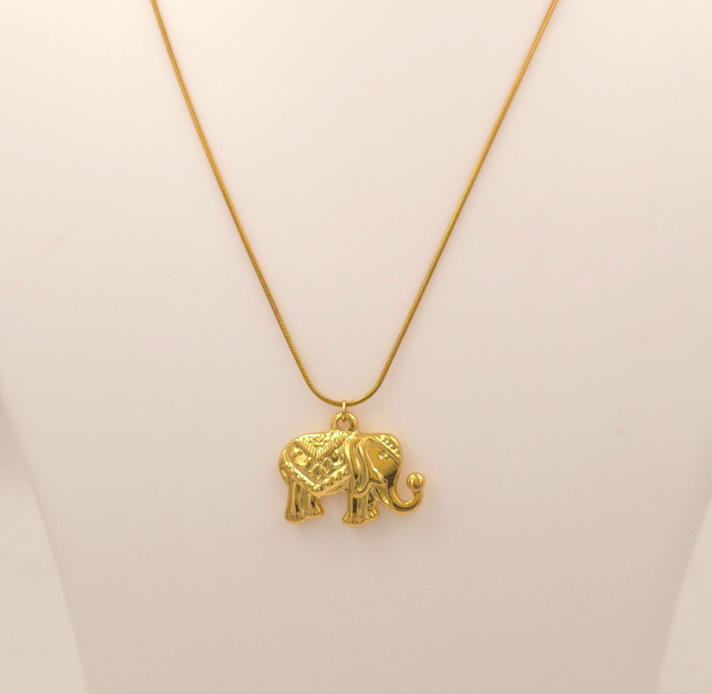 PN013 - Gentle Giant Necklace