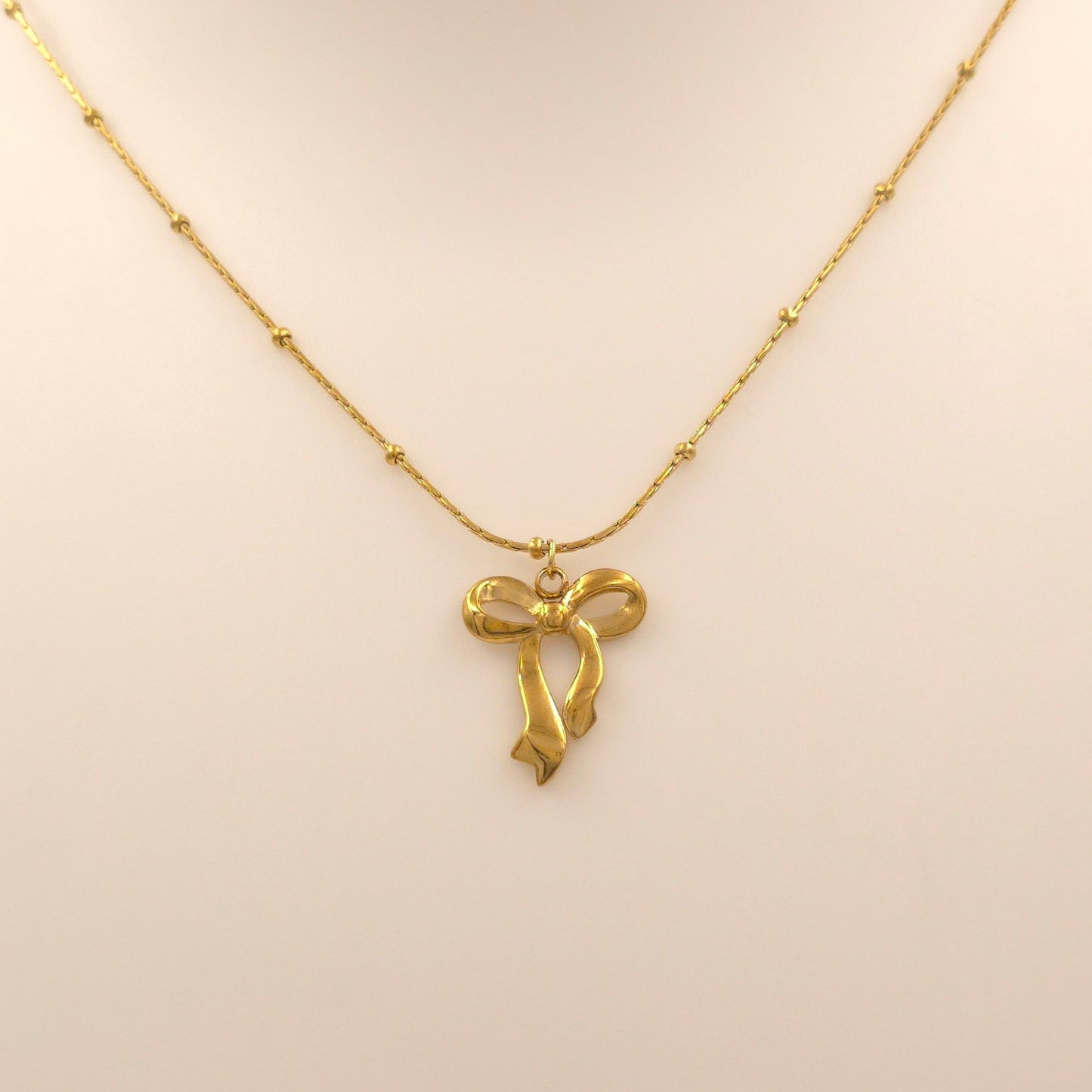 PN046 - Beaded Bow Necklace