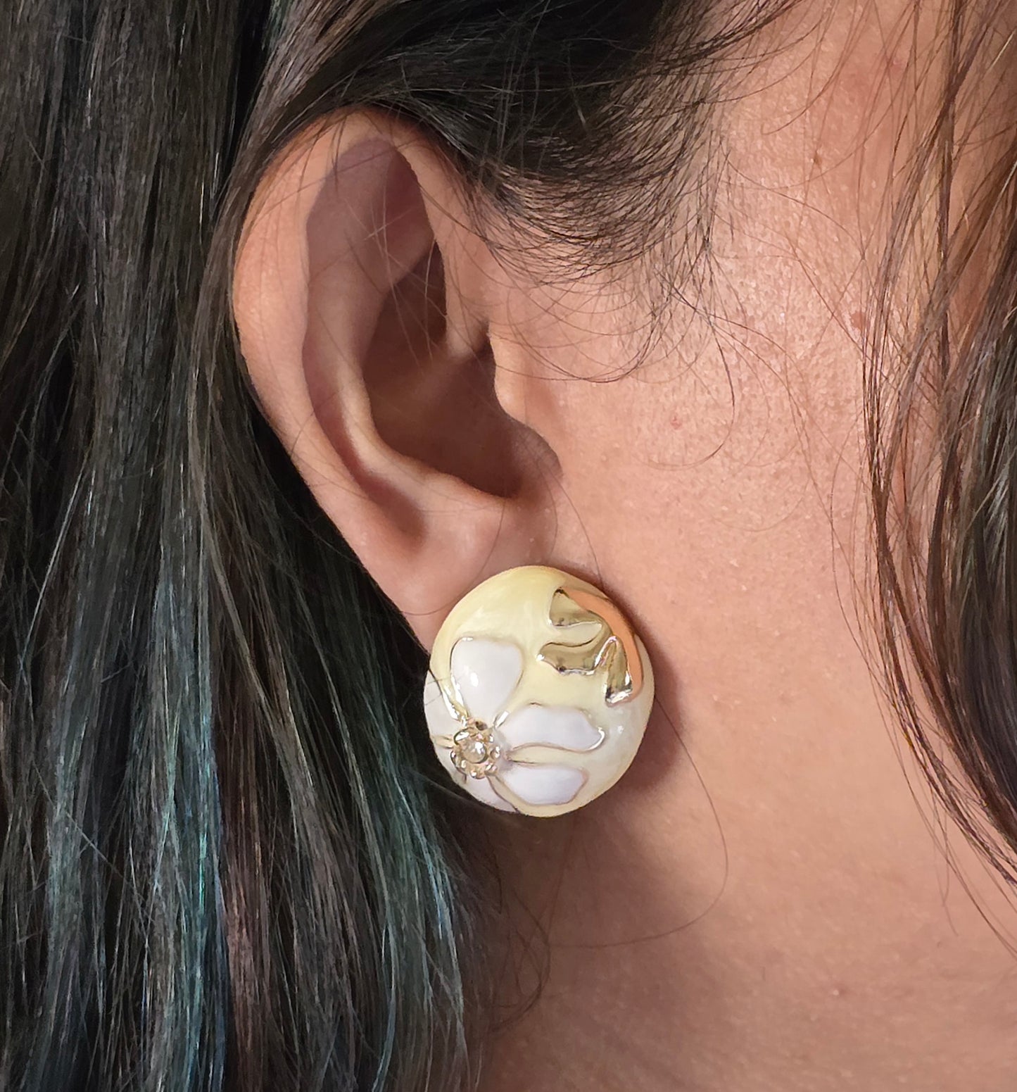Cream Floral Resin Earrings Jewellery - 0119