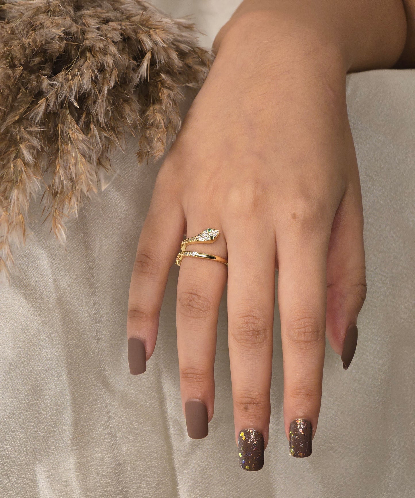 Serpent’s Grace Ring Jewellery - 0162