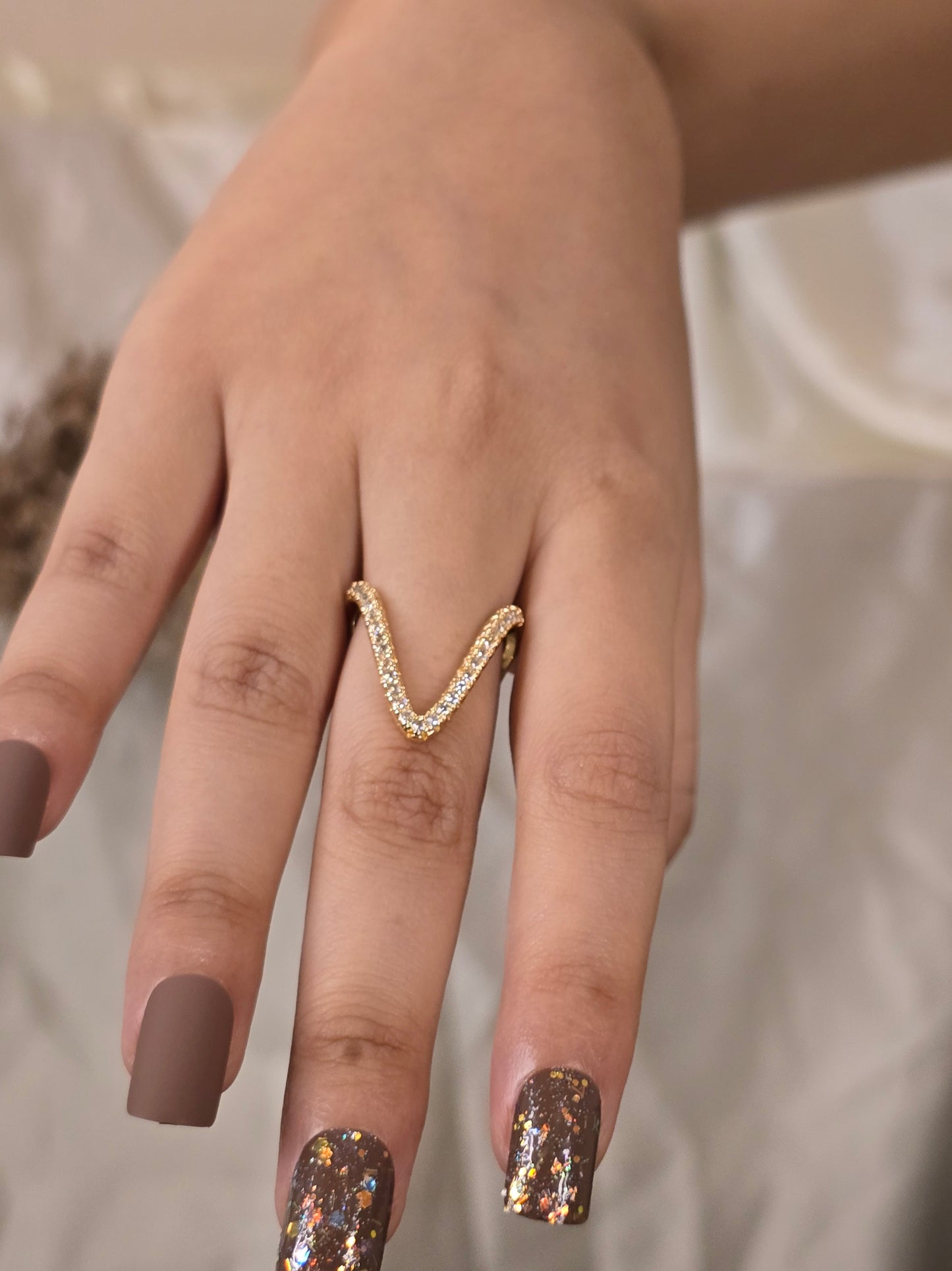 Vogue V Ring Jewellery - 0075