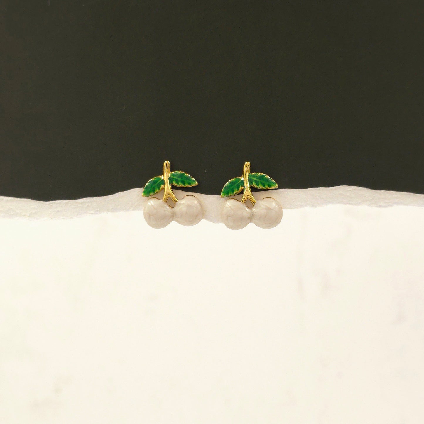 AE022 - Snow Cherry Earrings