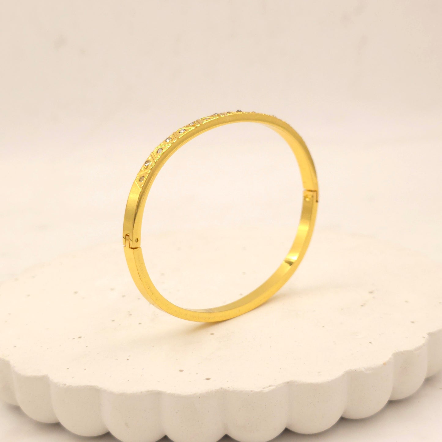 BR005 - Dotted Prism Bracelet