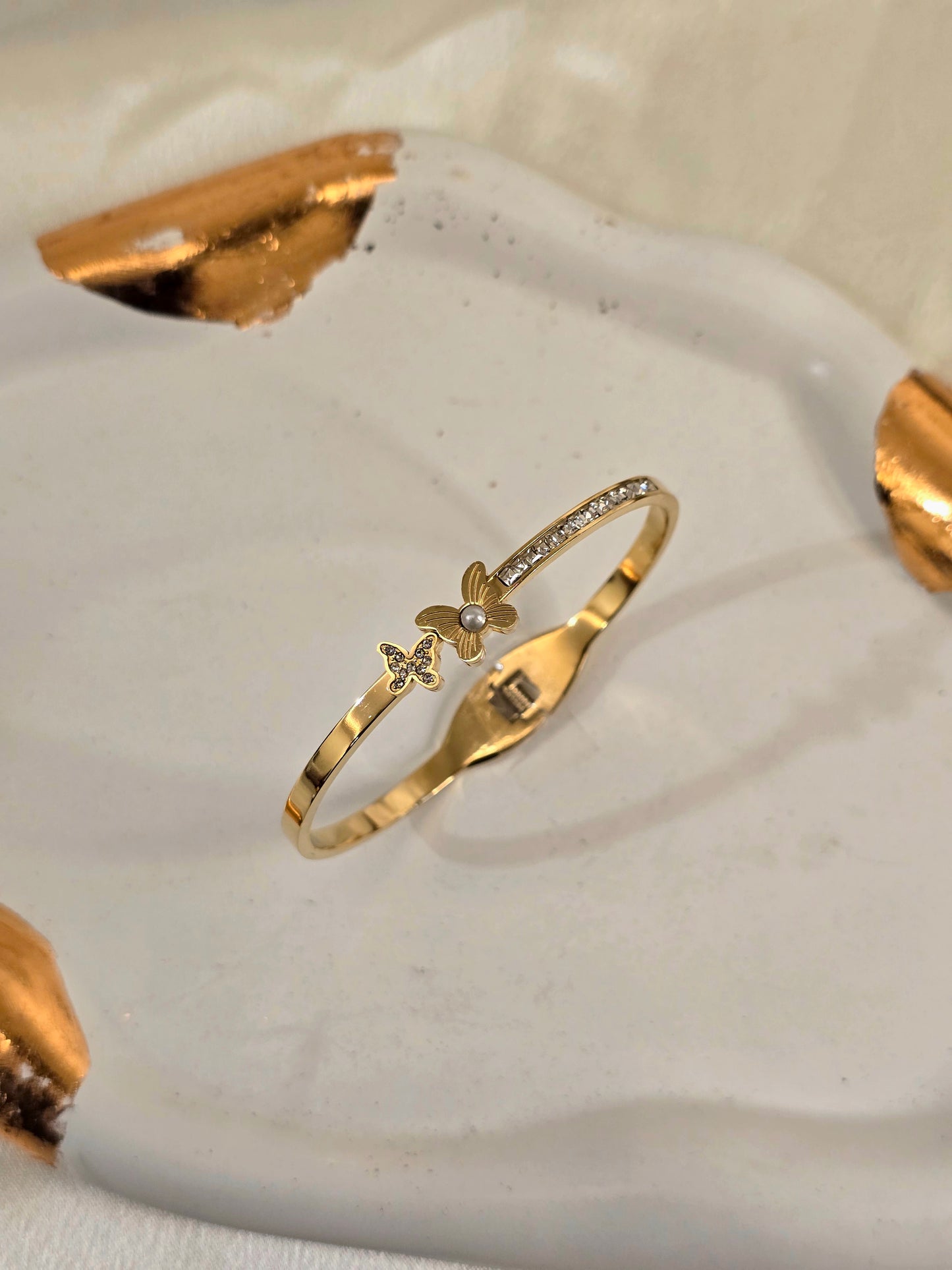 Glimmer Wing Band Bracelet Jewellery - 0136