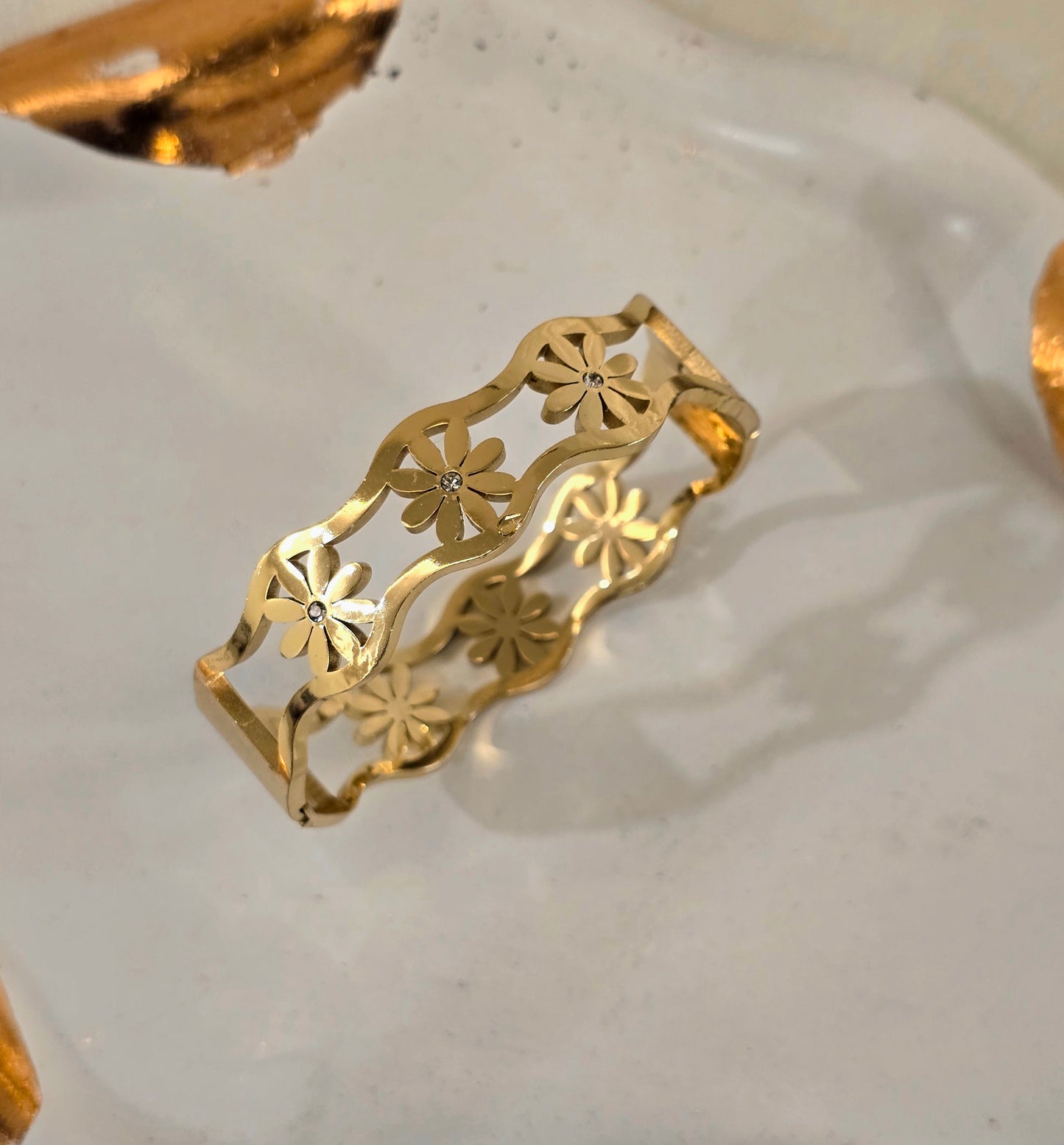 Trinity Blossom Cuff Bracelet Jewellery - 0137
