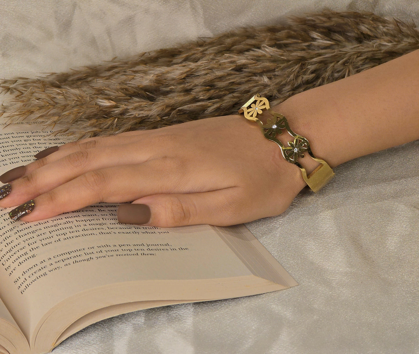 Trinity Blossom Cuff Bracelet Jewellery - 0137