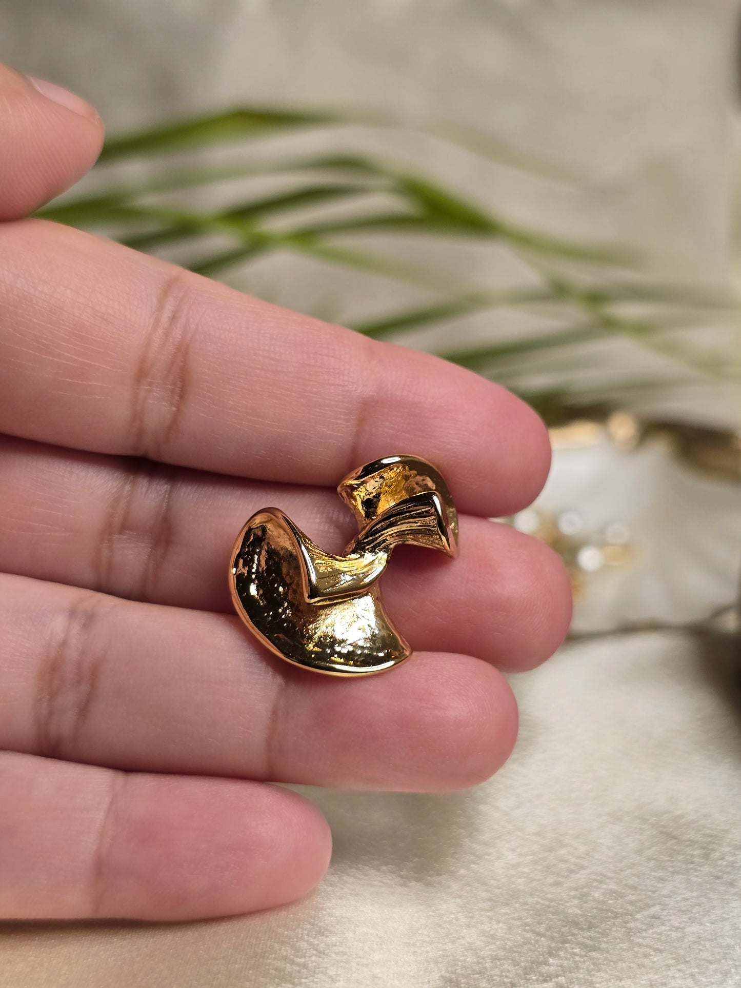Valora Knot Earring Jewellery - 0038