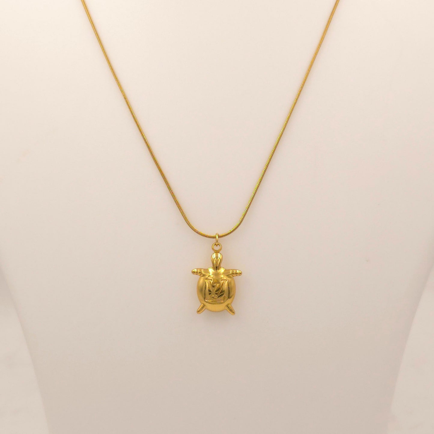 PN008 - Golden Honu Necklace