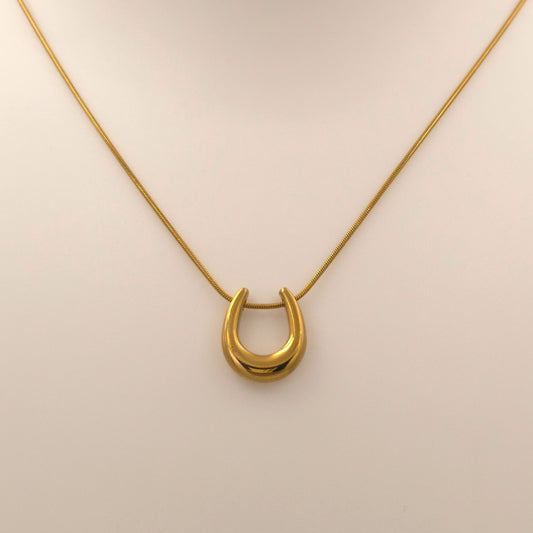 PN014 - Golden Horseshoe Necklace