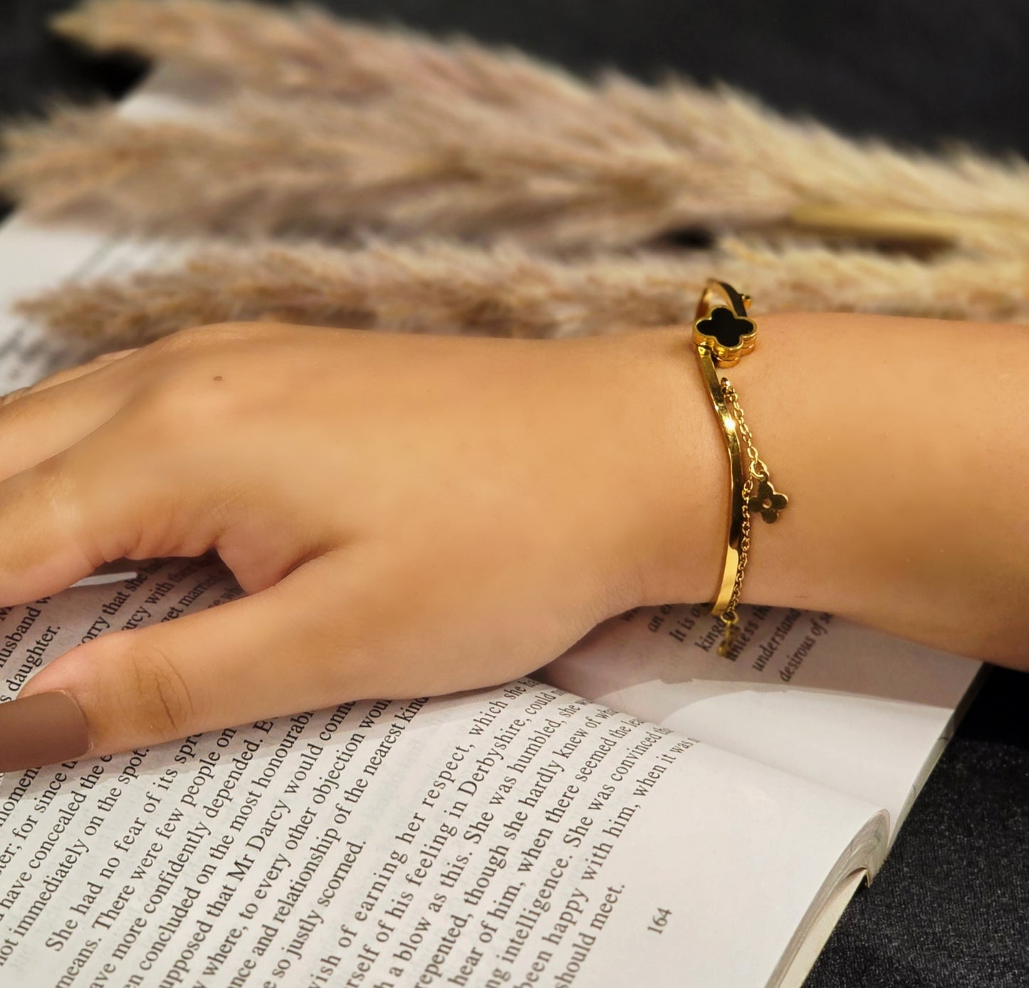 Ebony Clove Bracelet Jewellery - 0205